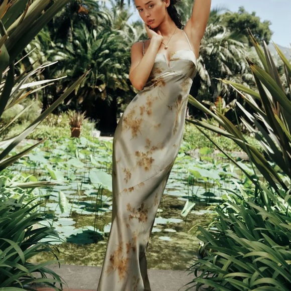 Reformation Dresses & Skirts - Reformation Brie Silk Dress